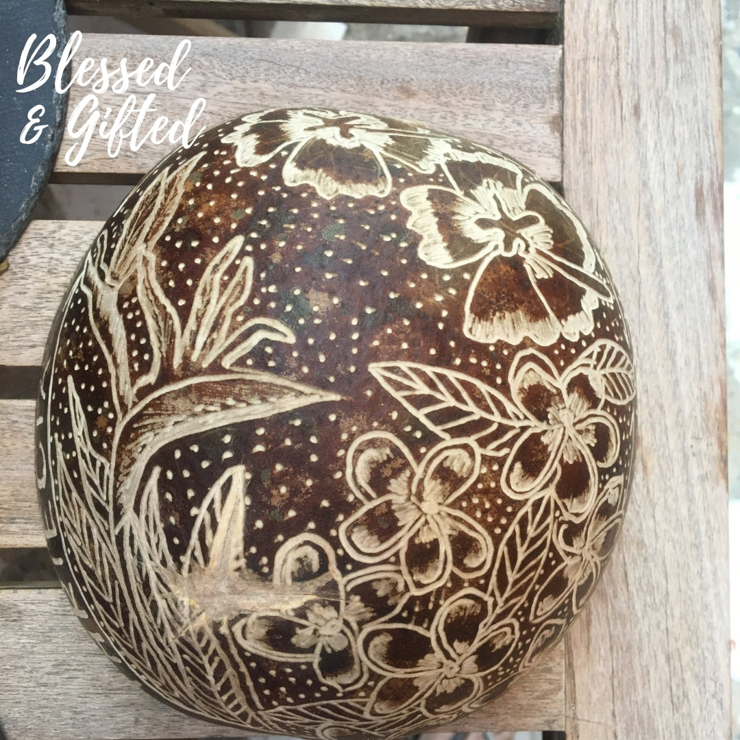 Calabash Bowl Plate, 'Tropical Flowers' Design, Natural eco-friendly wooden bowl, Hand Carved